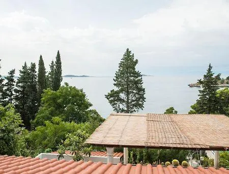 Boutique Carmen Bed & Breakfast Mlini