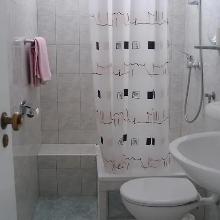 Boutique Carmen Bed & Breakfast Mlini