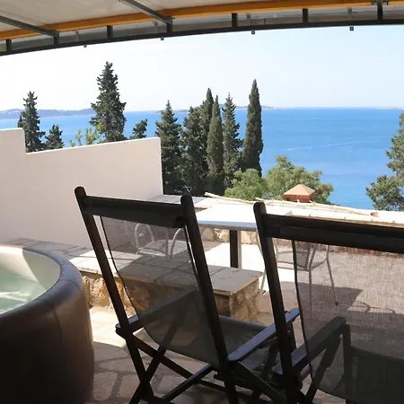 Boutique Carmen Bed & Breakfast