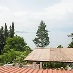 Boutique Carmen Bed & Breakfast Mlini