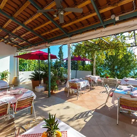 Boutique Carmen Bed and Breakfast