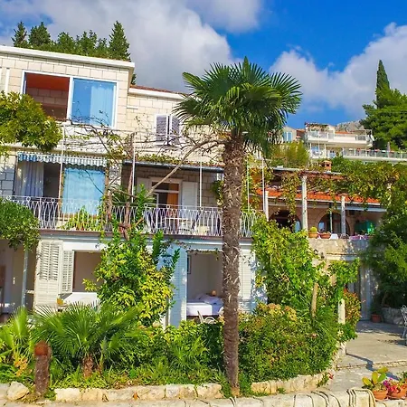 Boutique Carmen 4* Mlini