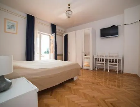 Boutique Carmen 4*