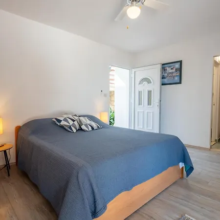 Boutique Carmen 4* Mlini